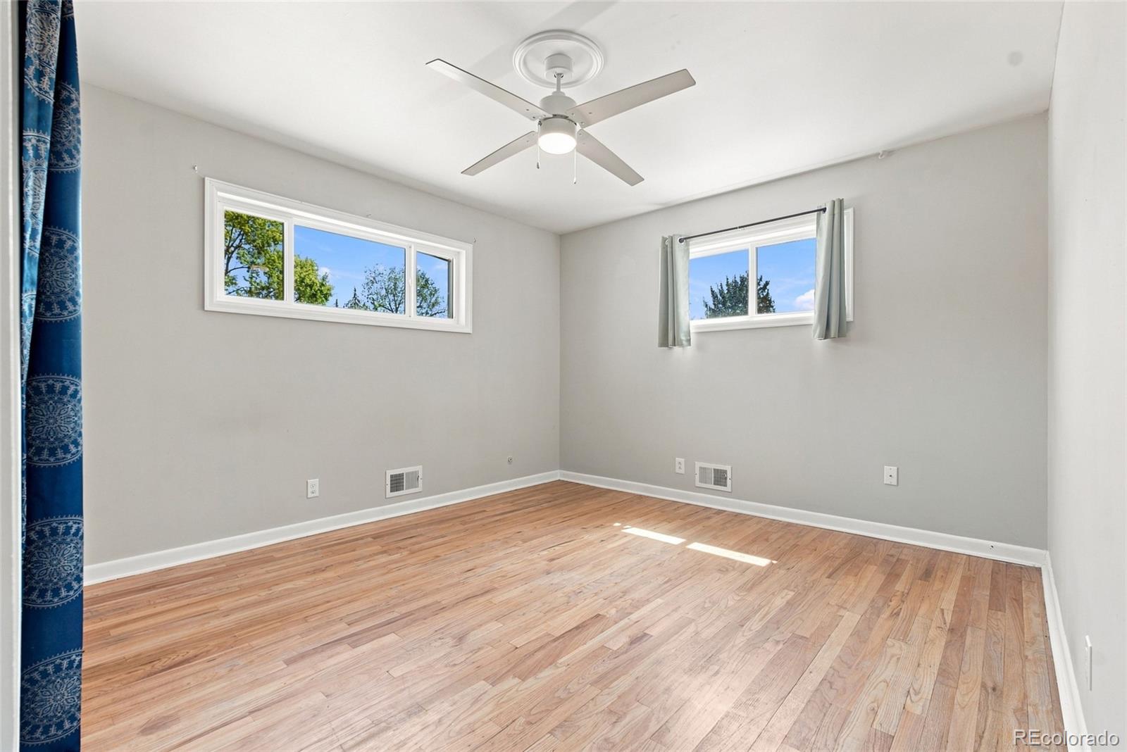 1476 E 111th Place