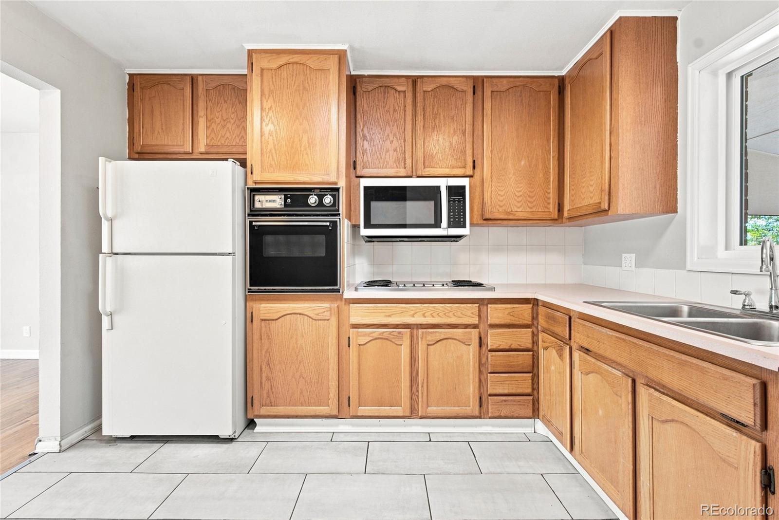 1476 E 111th Place