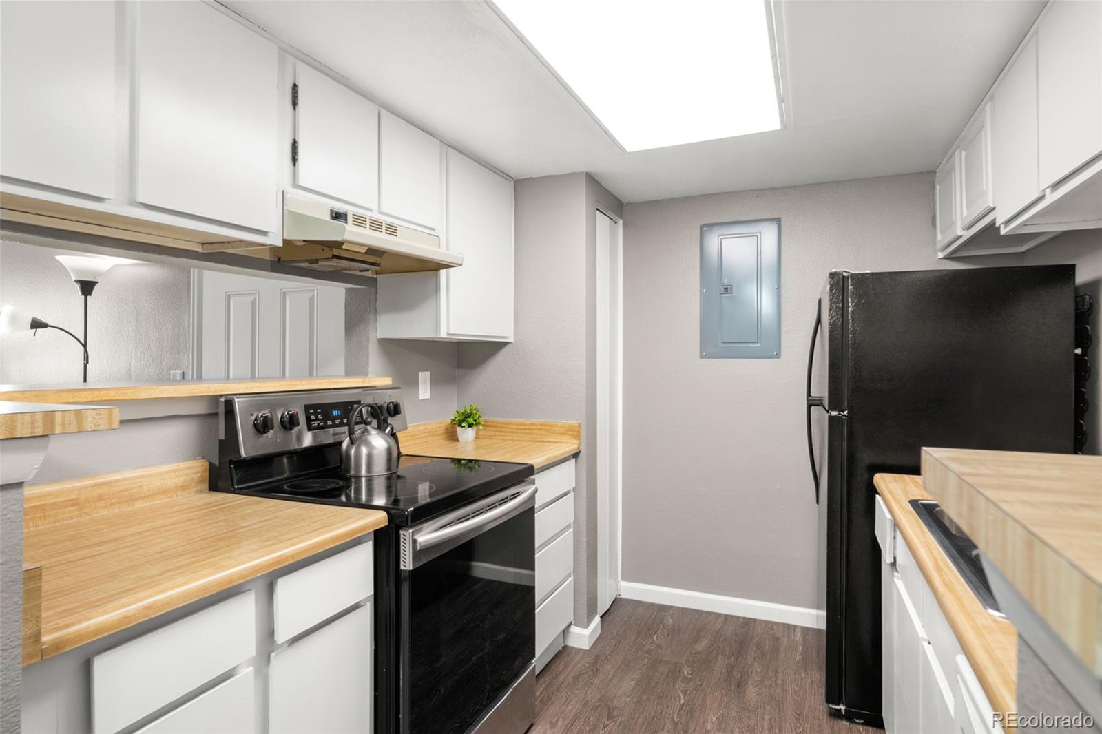 13290 E Jewell Avenue Unit: 102