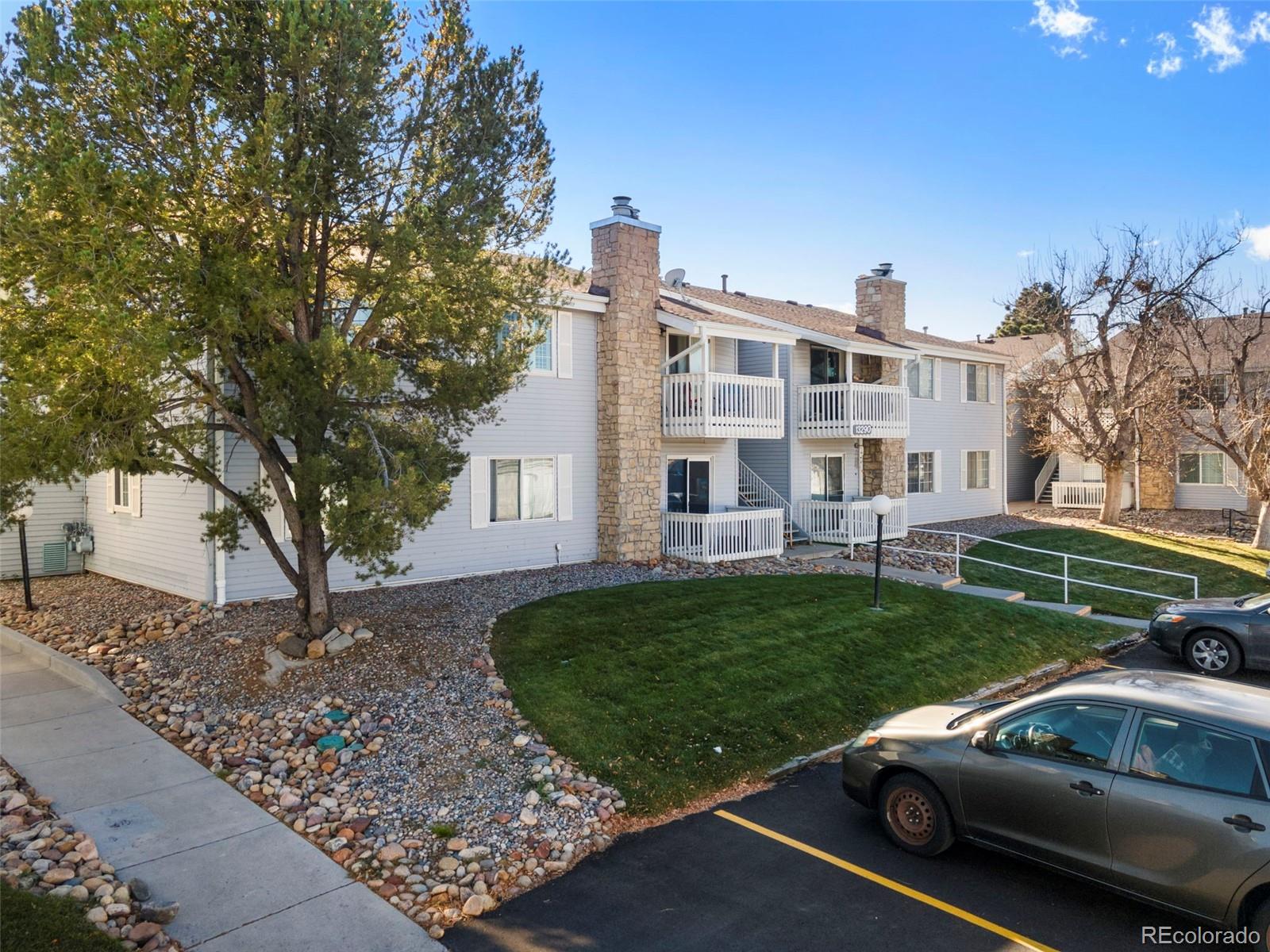 13290 E Jewell Avenue Unit: 102
