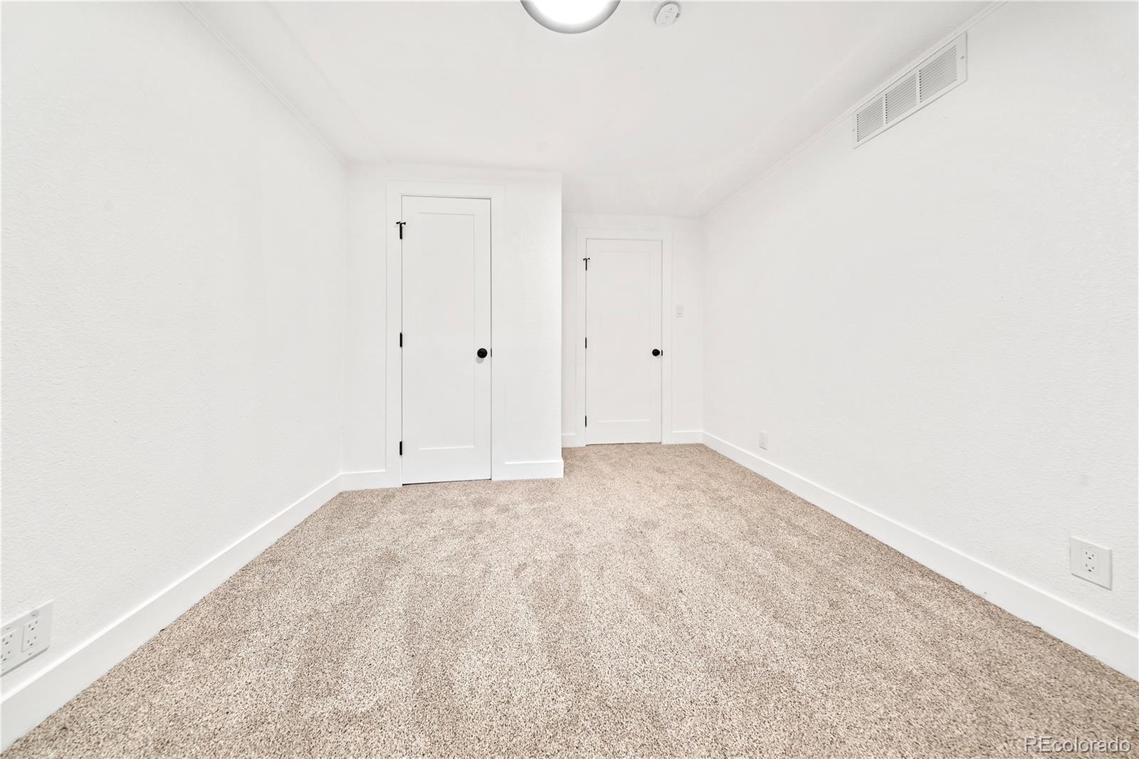 8851 Hooker Way