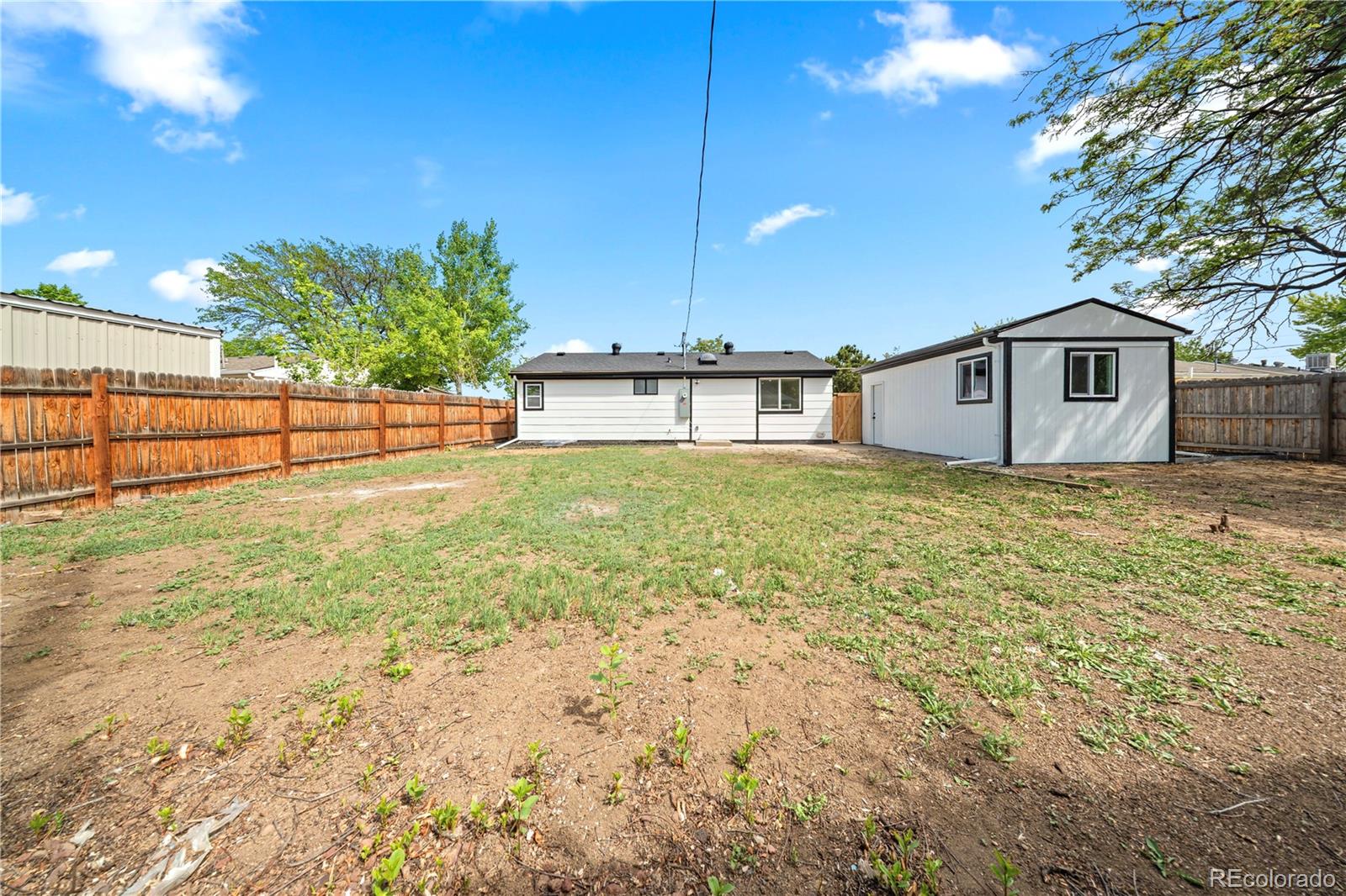 8851 Hooker Way