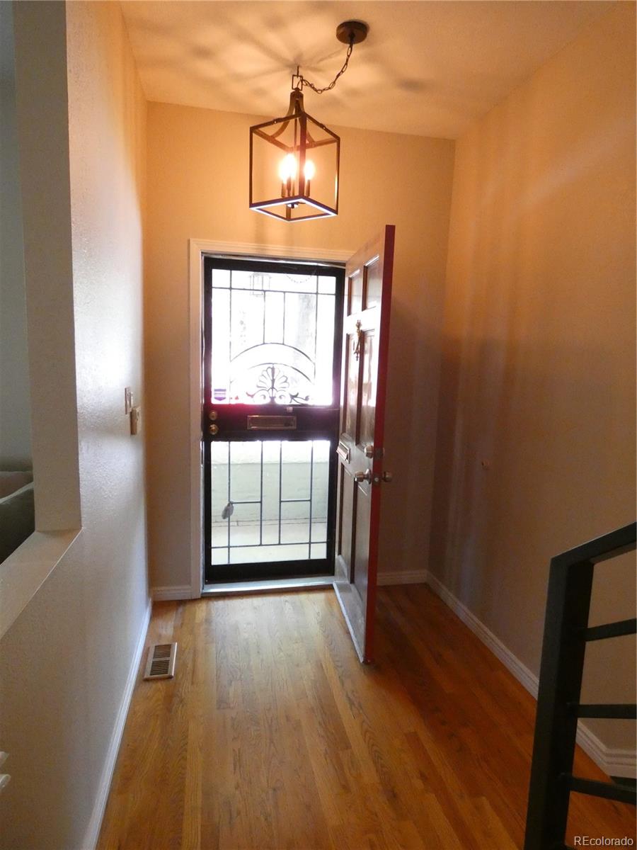 2203 N Emerson Street