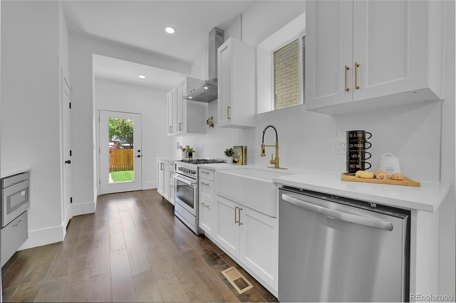 3238 Arapahoe Street