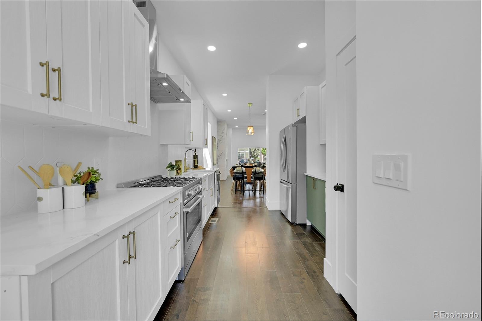 3238 Arapahoe Street