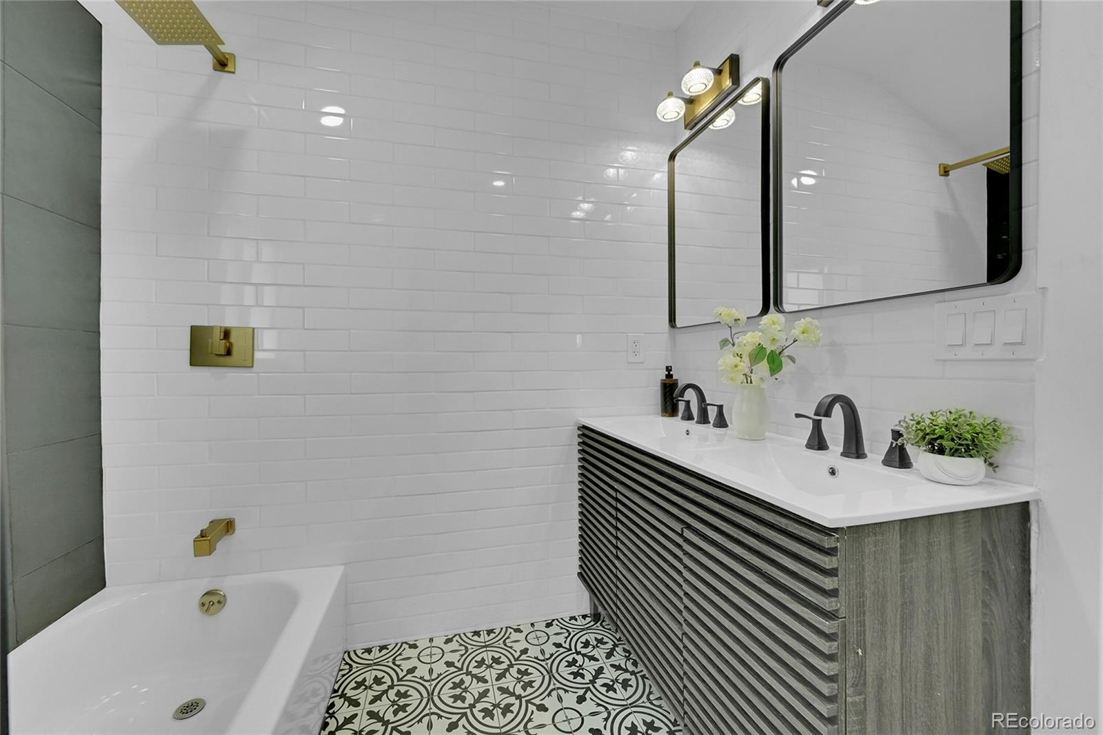 3238 Arapahoe Street