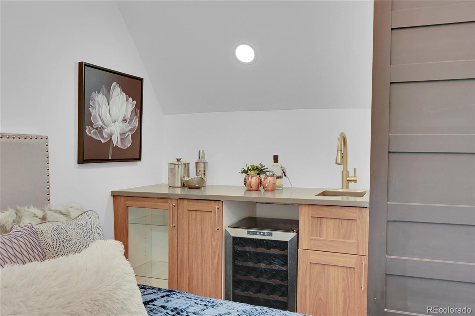 3238 Arapahoe Street