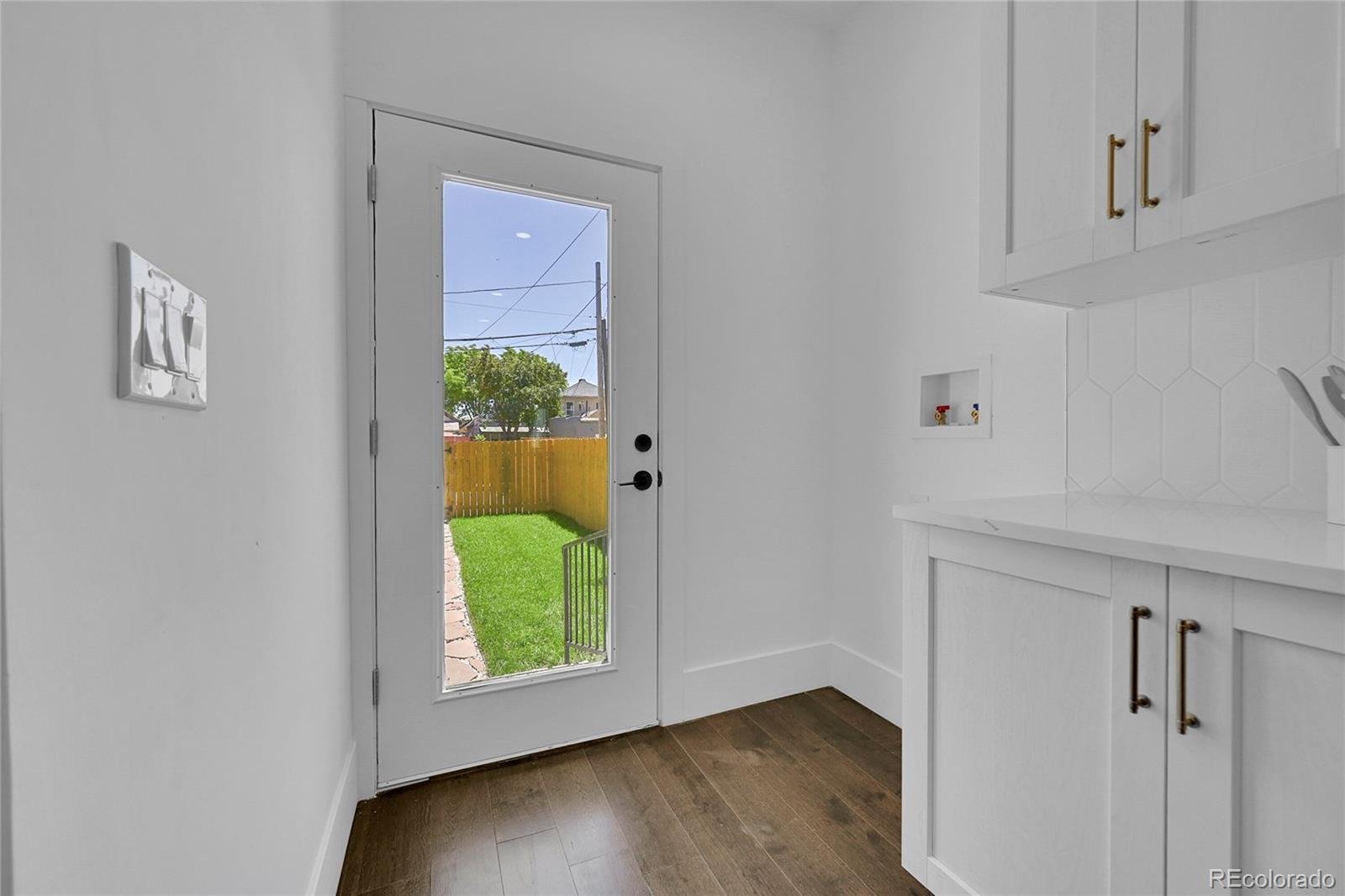 3238 Arapahoe Street