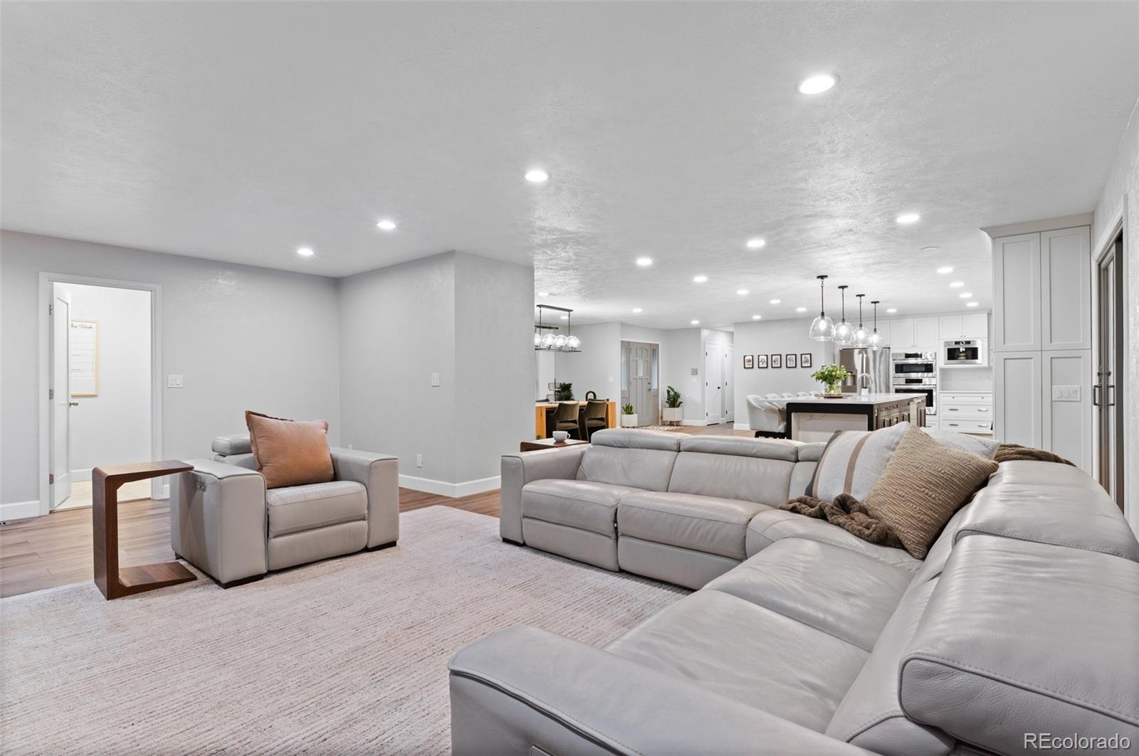 9939 E Aberdeen Avenue