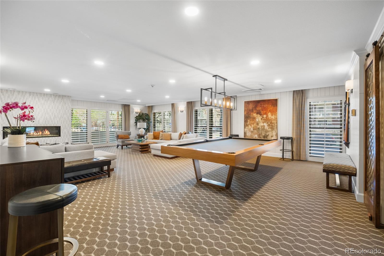 130 N Pearl Street Unit: 1206