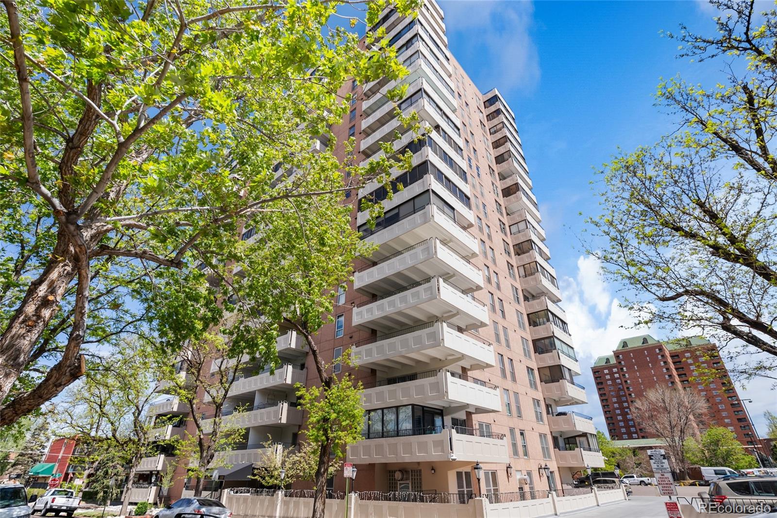 130 N Pearl Street Unit: 1206