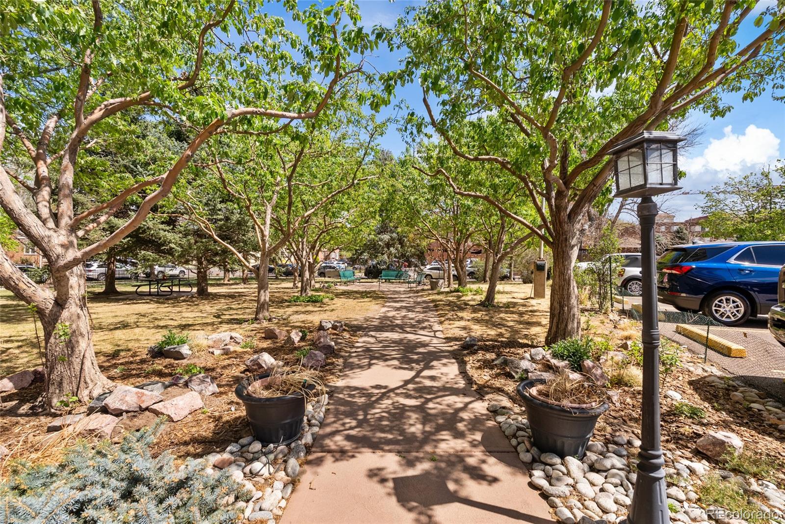 130 N Pearl Street Unit: 1206