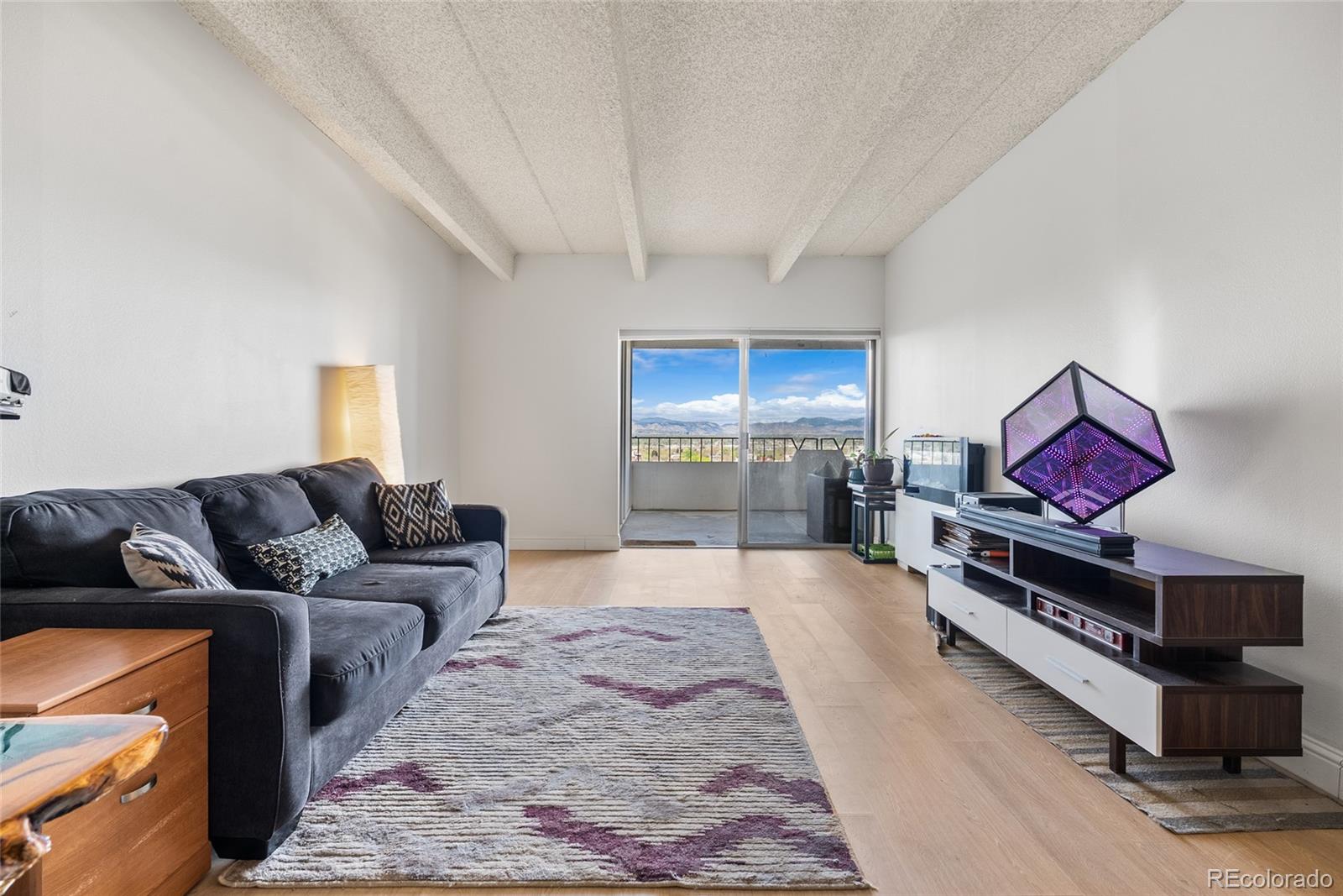 130 N Pearl Street Unit: 1206