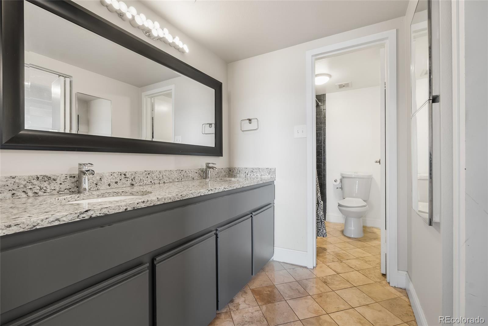 130 N Pearl Street Unit: 1206