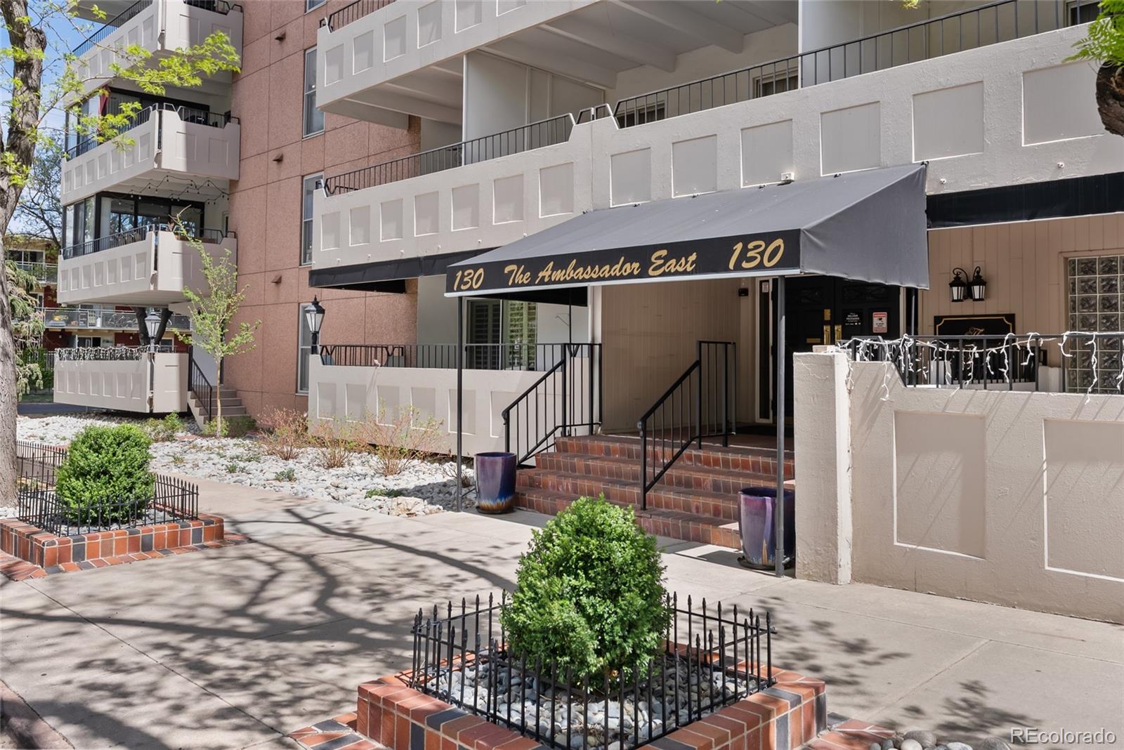 130 N Pearl Street Unit: 1206