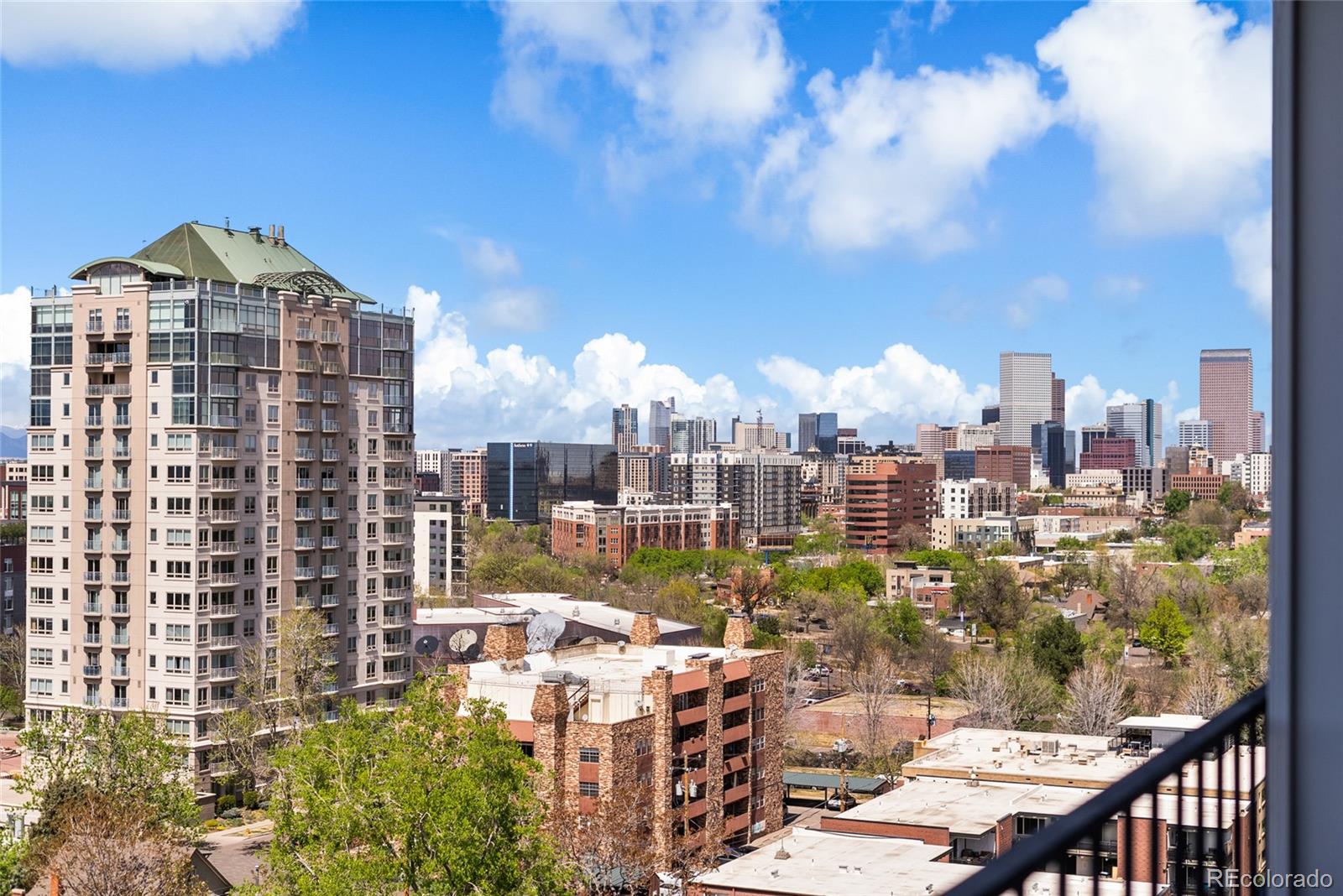 130 N Pearl Street Unit: 1206