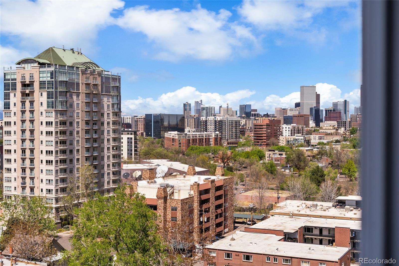 130 N Pearl Street Unit: 1206