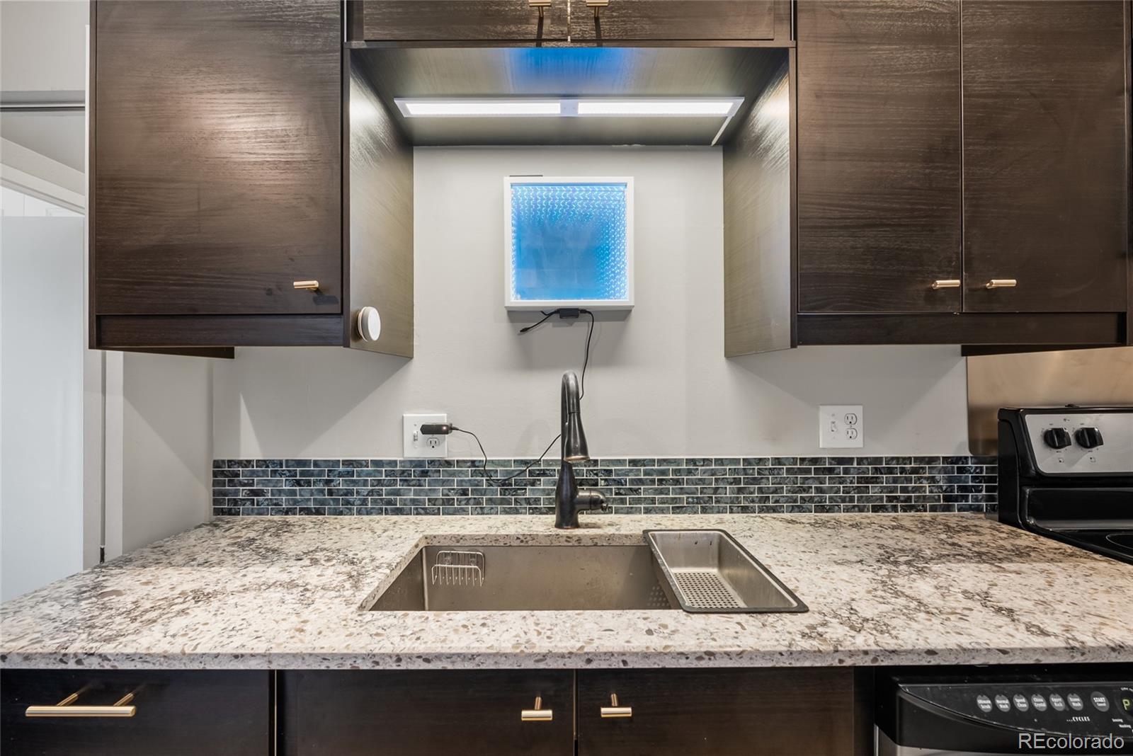 130 N Pearl Street Unit: 1206