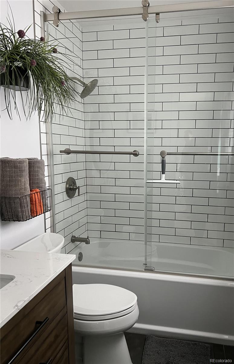 1470 S Quebec Way Unit: 8