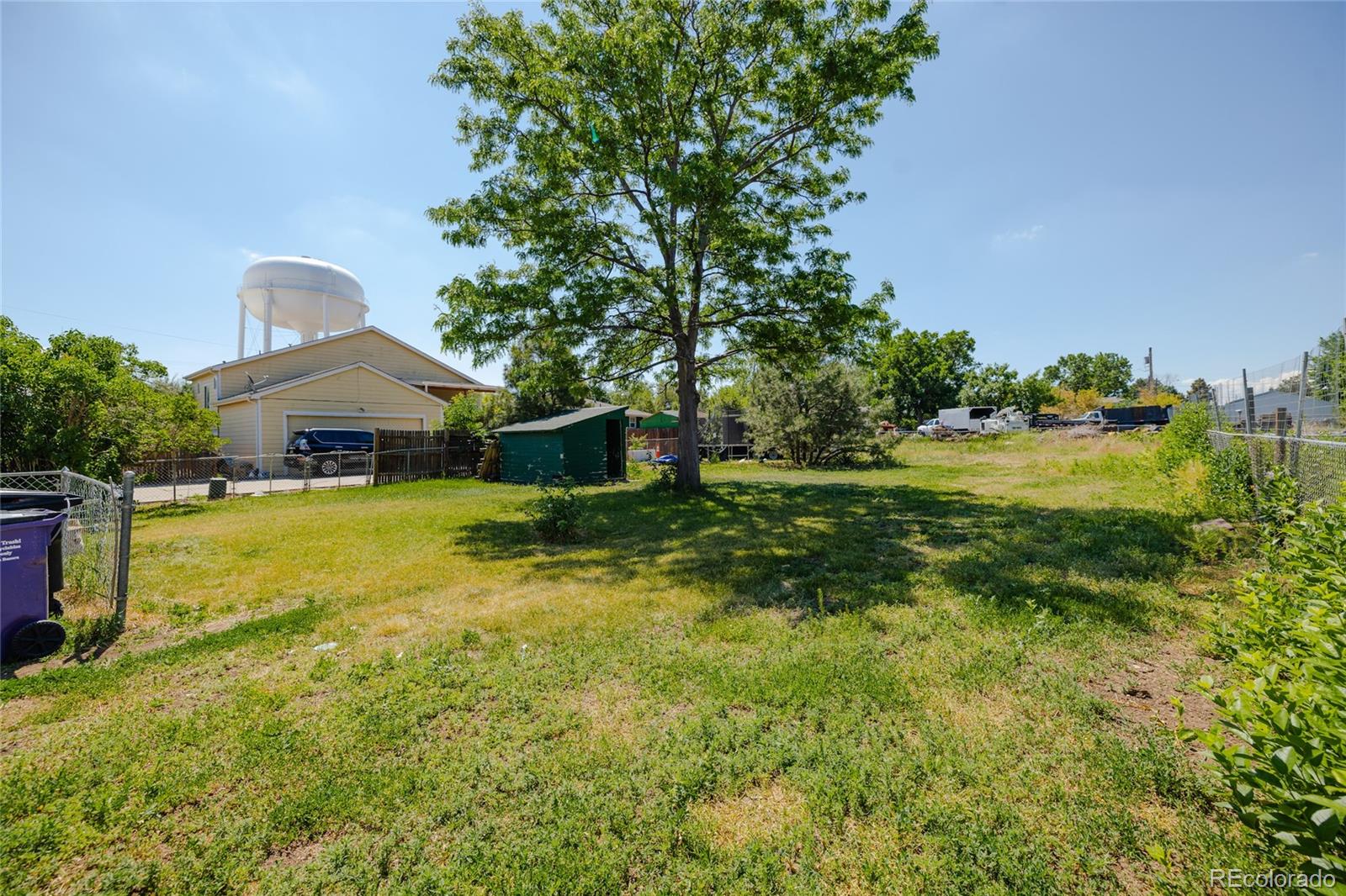 2440 W Amherst Avenue