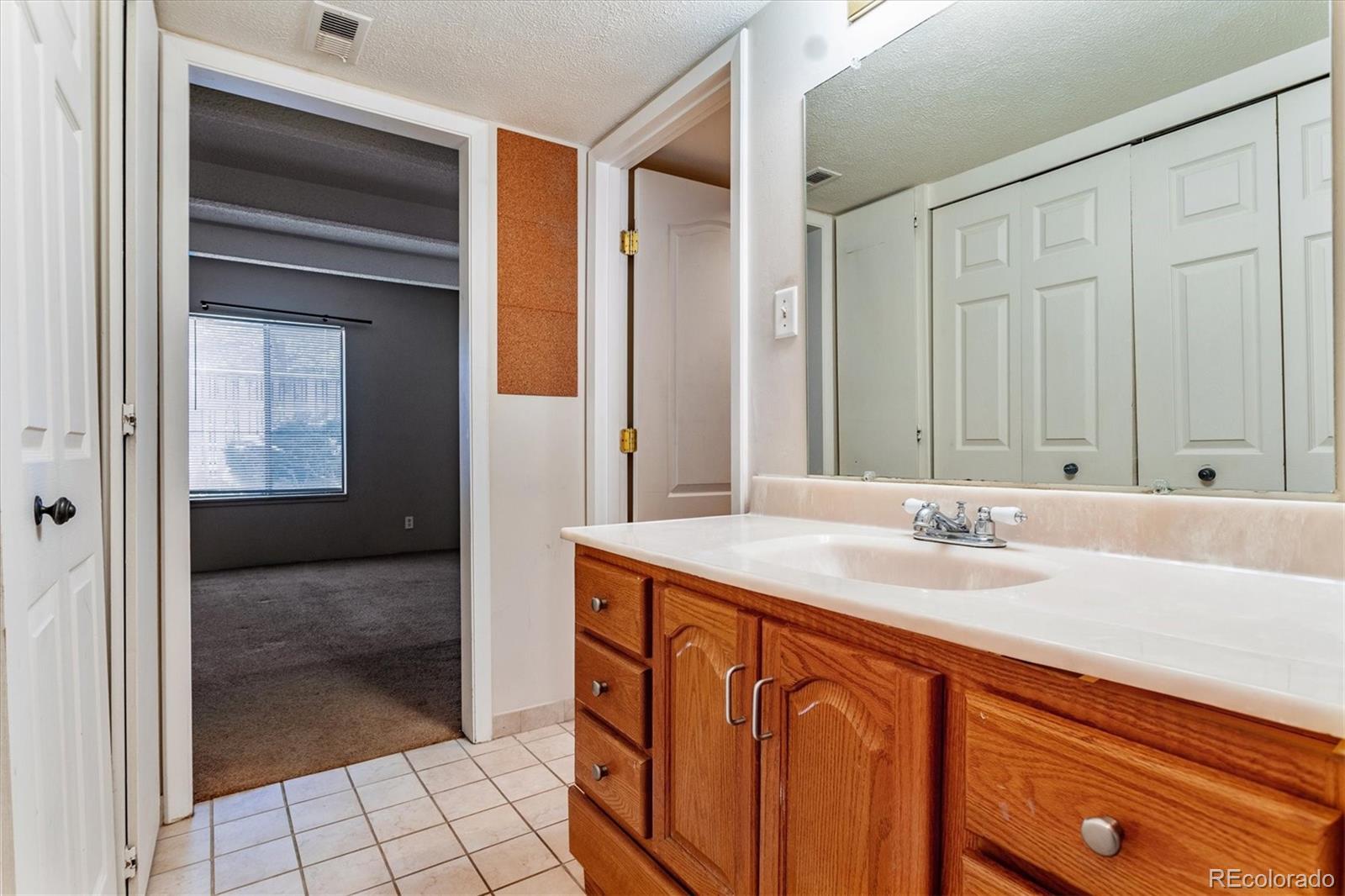 2525 S Dayton Way Unit: 2303