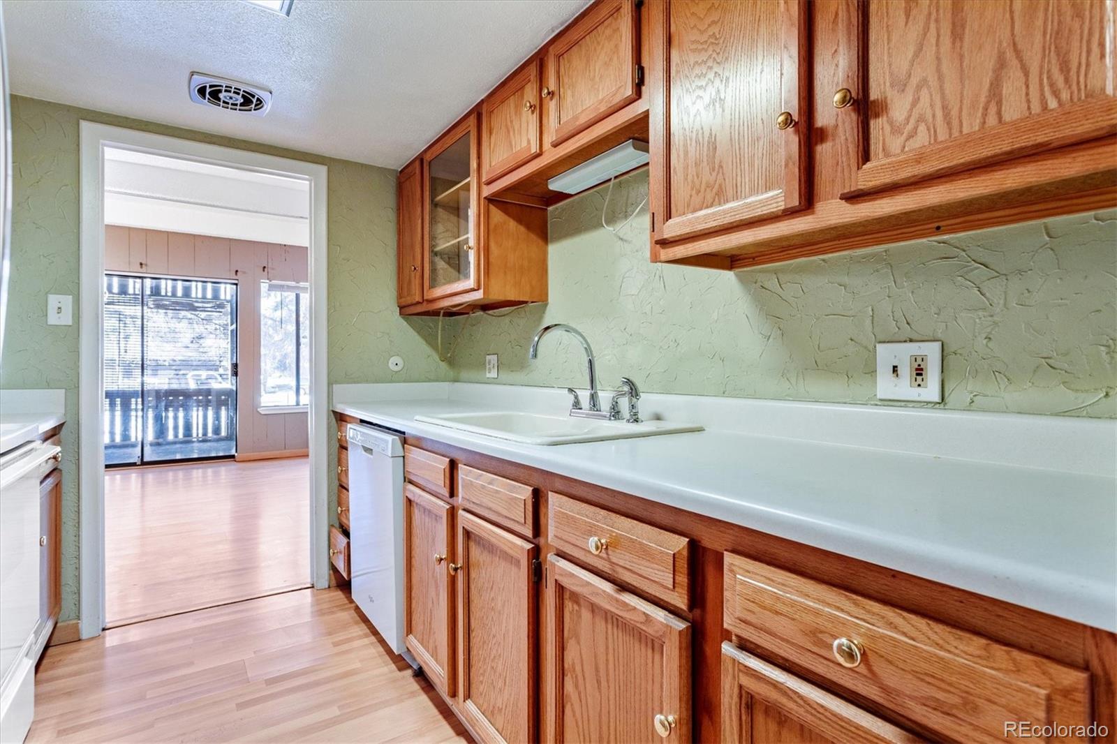 2525 S Dayton Way Unit: 2303
