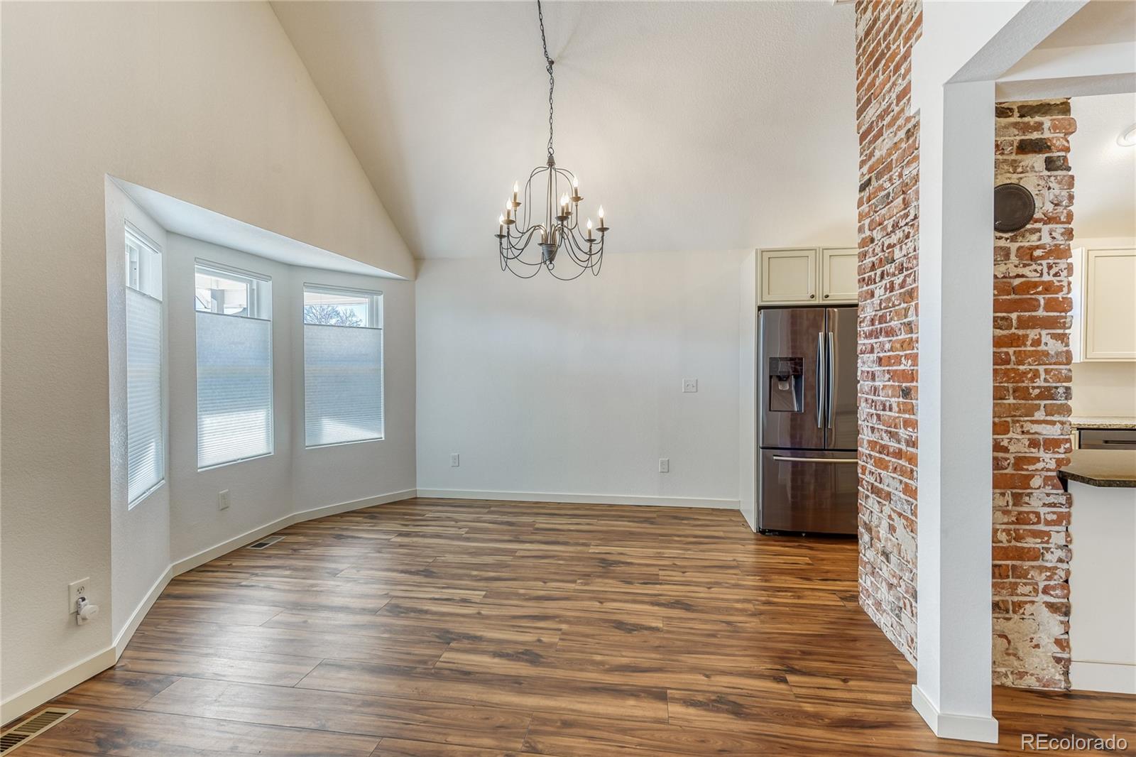 3261 W Dakota Avenue