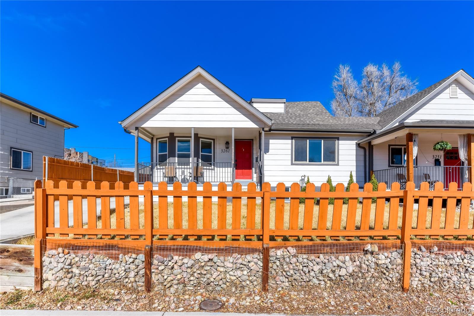 3261 W Dakota Avenue