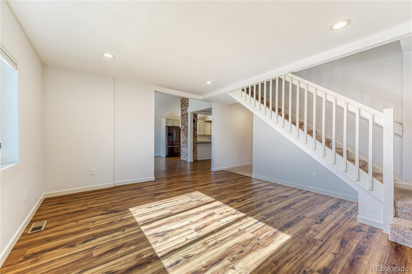 3261 W Dakota Avenue