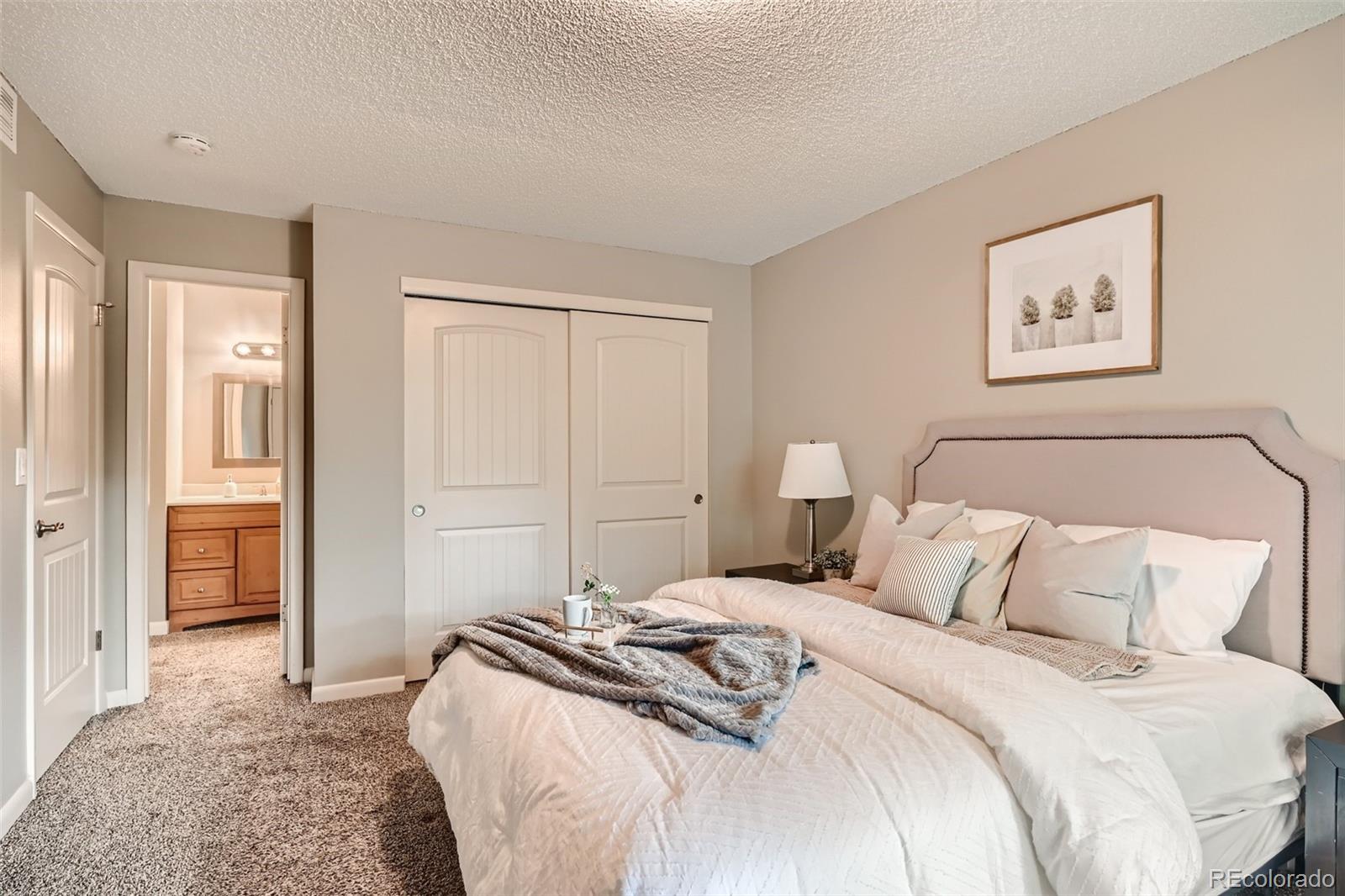 6820 E Mississippi Avenue Unit: B