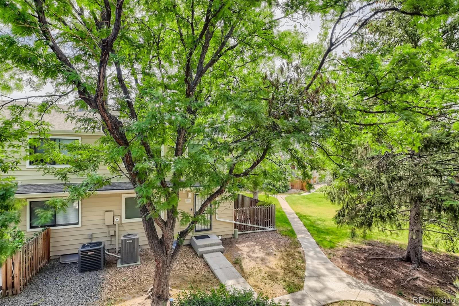 6820 E Mississippi Avenue Unit: B