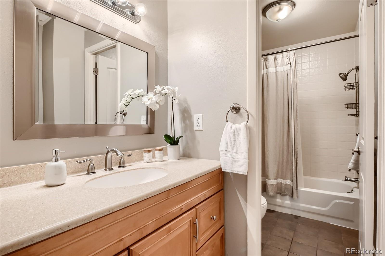 6820 E Mississippi Avenue Unit: B
