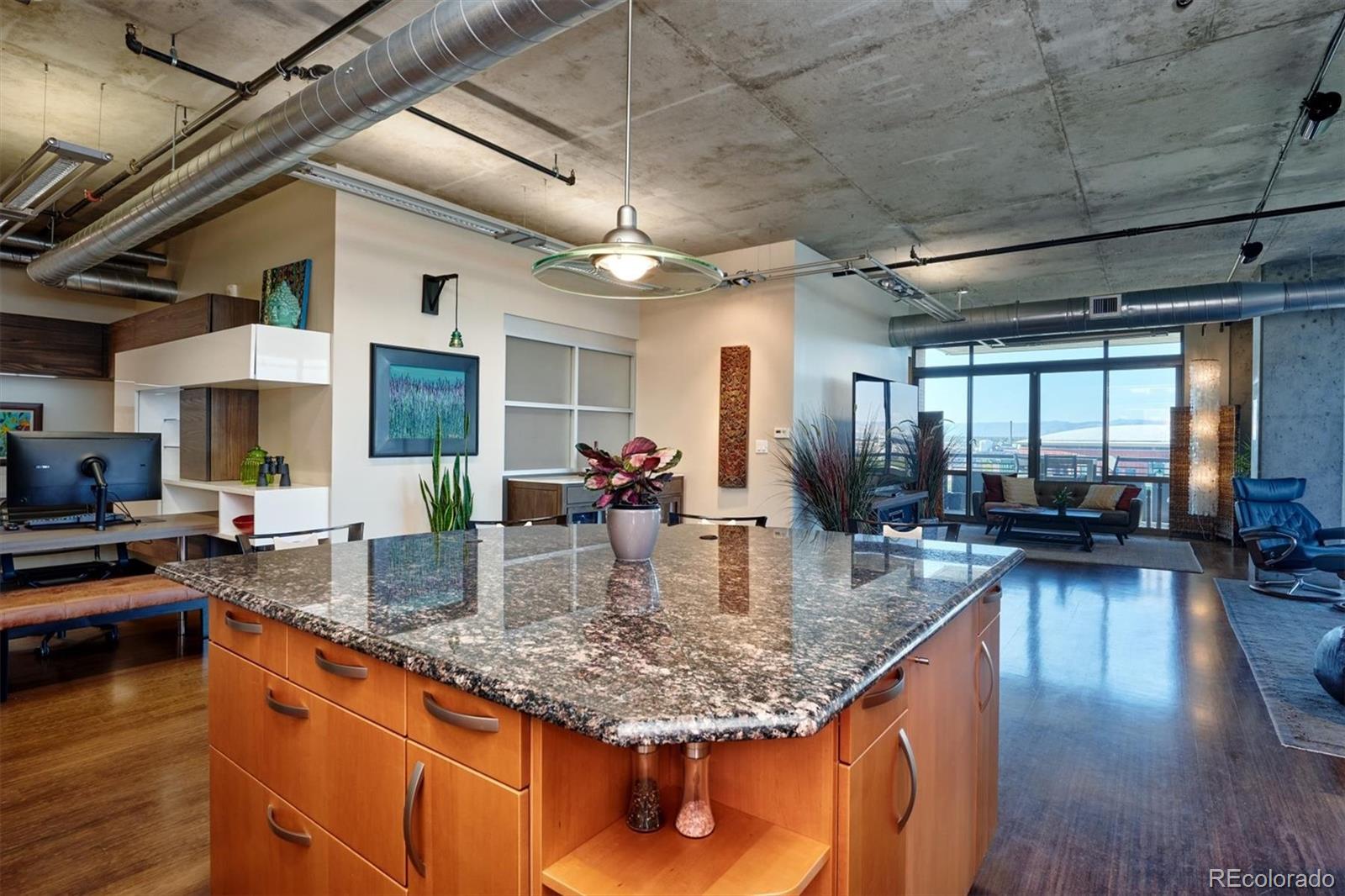 1401 Wewatta Street Unit: 1006