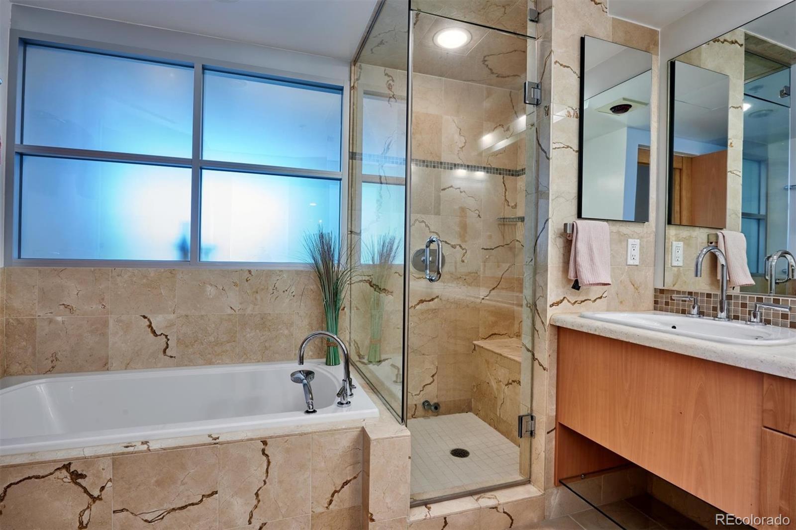 1401 Wewatta Street Unit: 1006