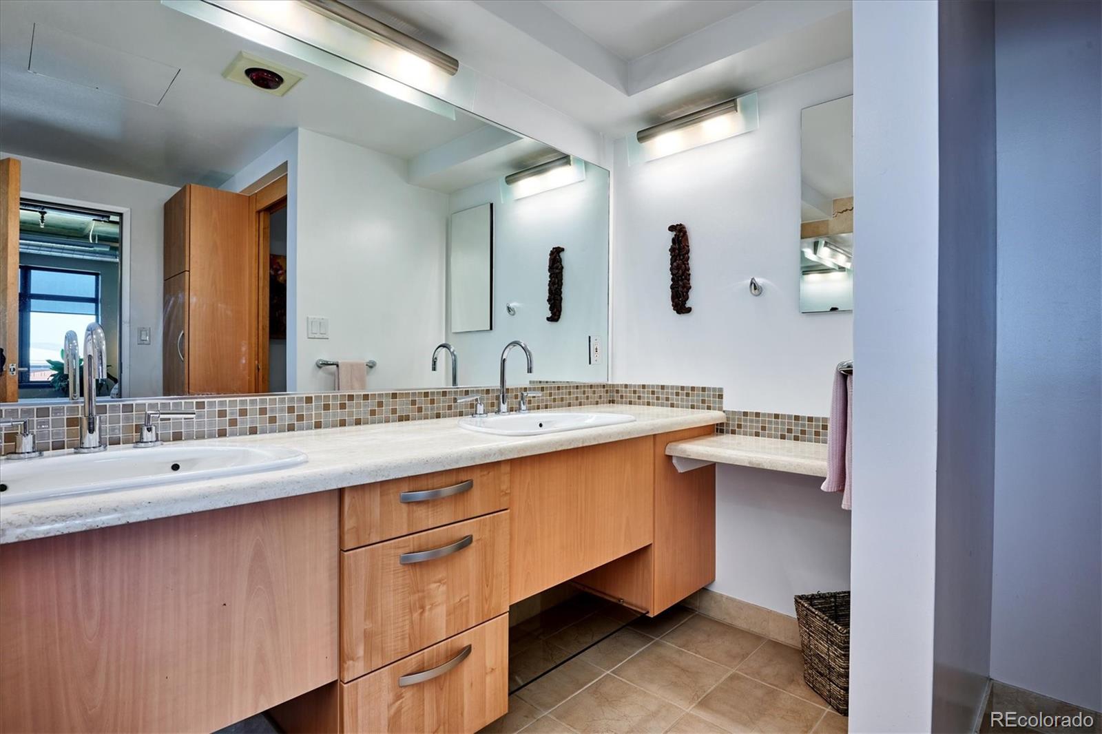 1401 Wewatta Street Unit: 1006