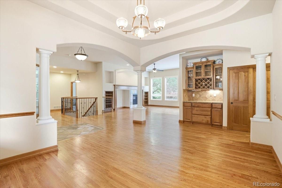 1860 S Manor Lane