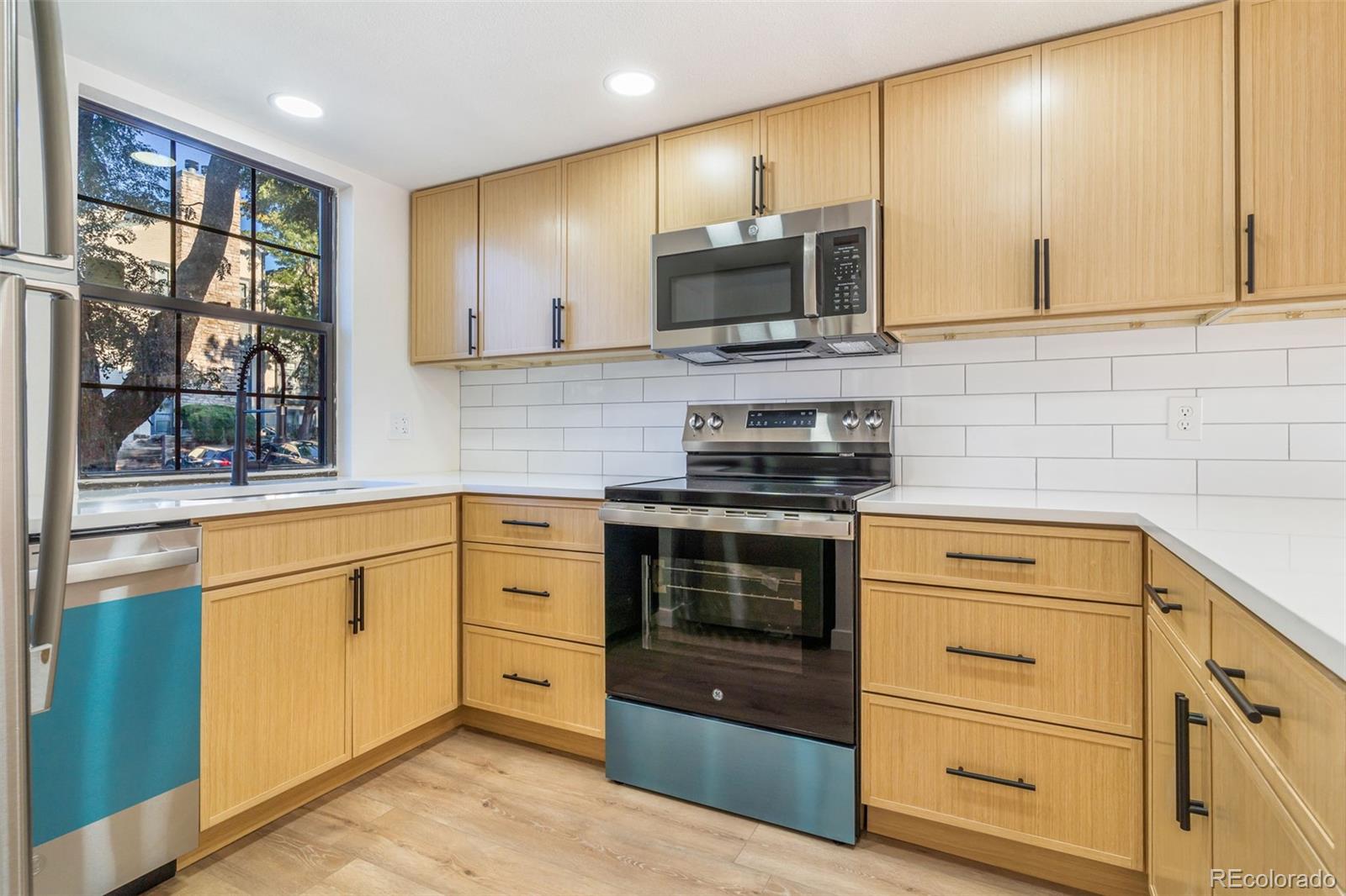 453 S Kittredge Street Unit: D