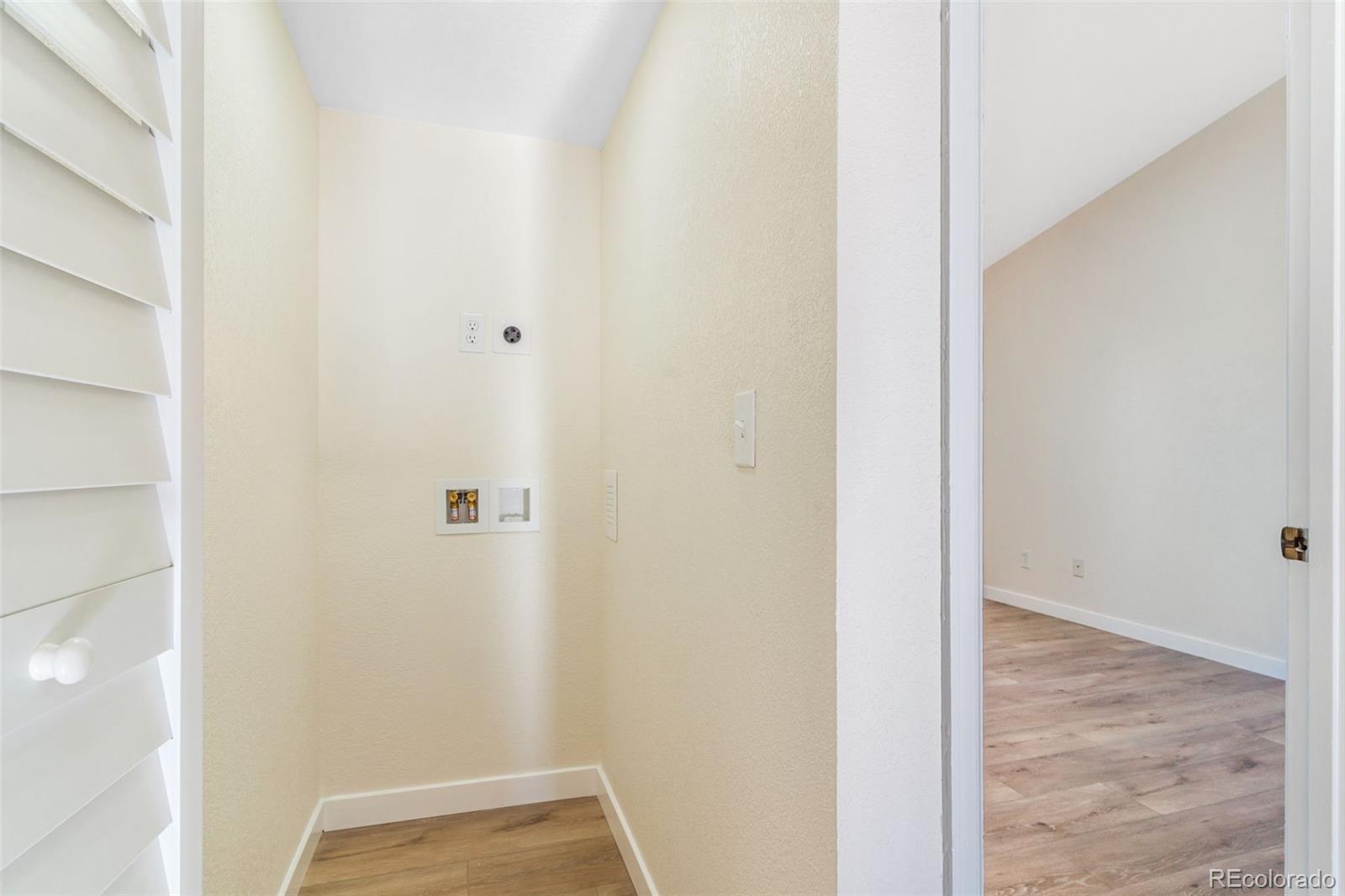 453 S Kittredge Street Unit: D