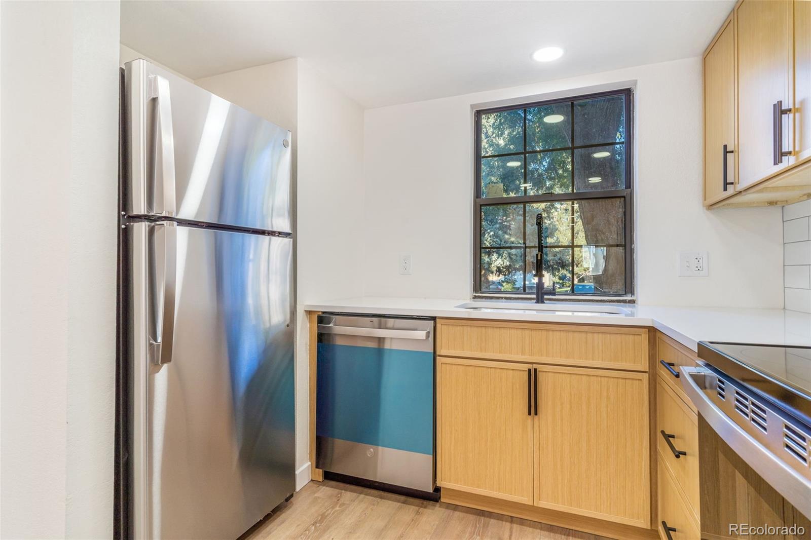 453 S Kittredge Street Unit: D