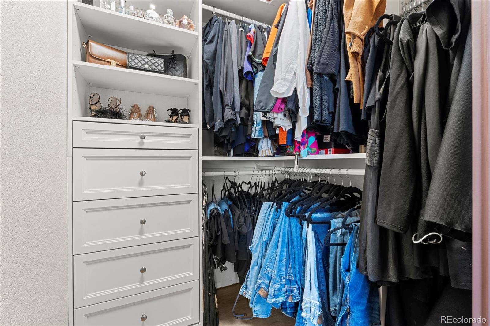 2514 S Killarney Court