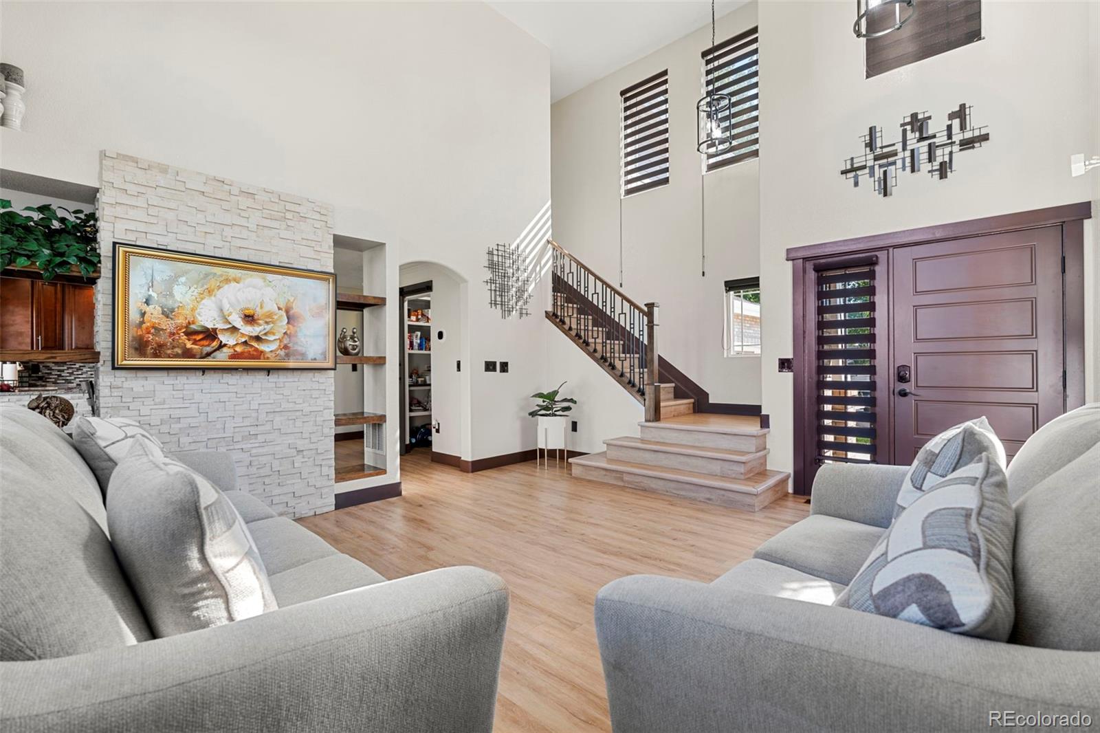 2514 S Killarney Court