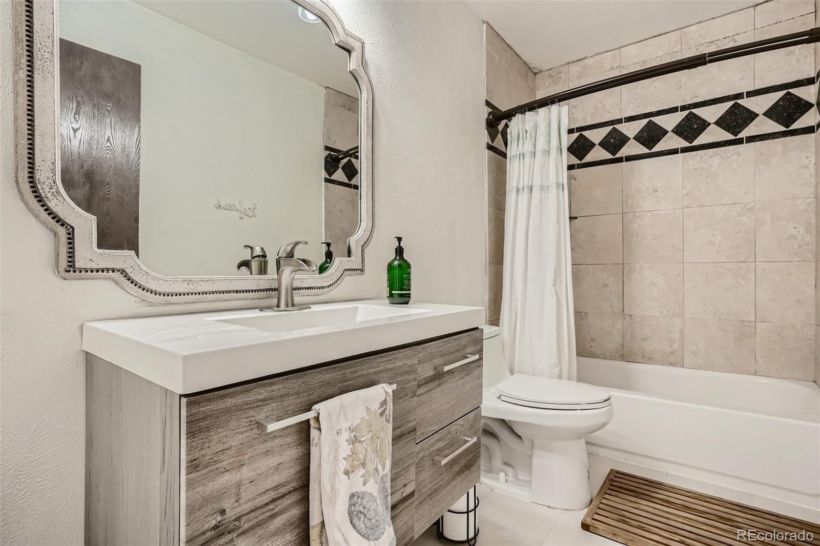 16070 E Radcliff Place Unit: B