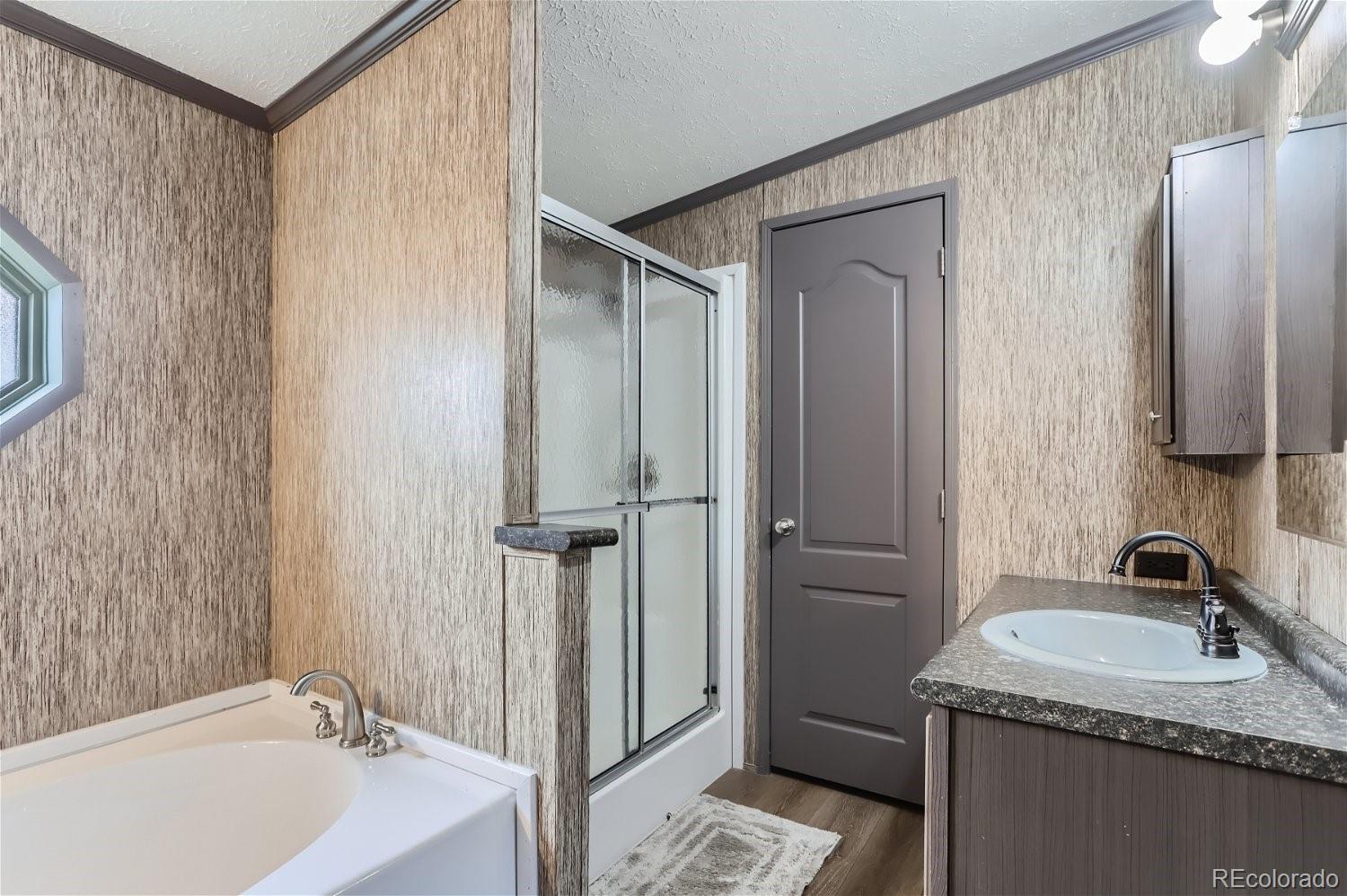 1500 W Thornton Parkway