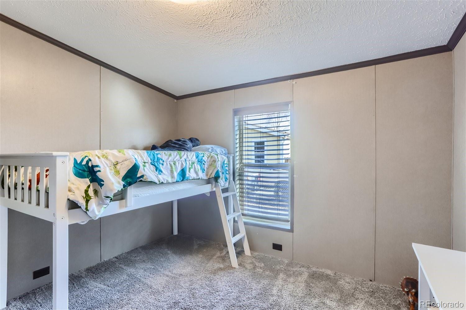 1500 W Thornton Parkway