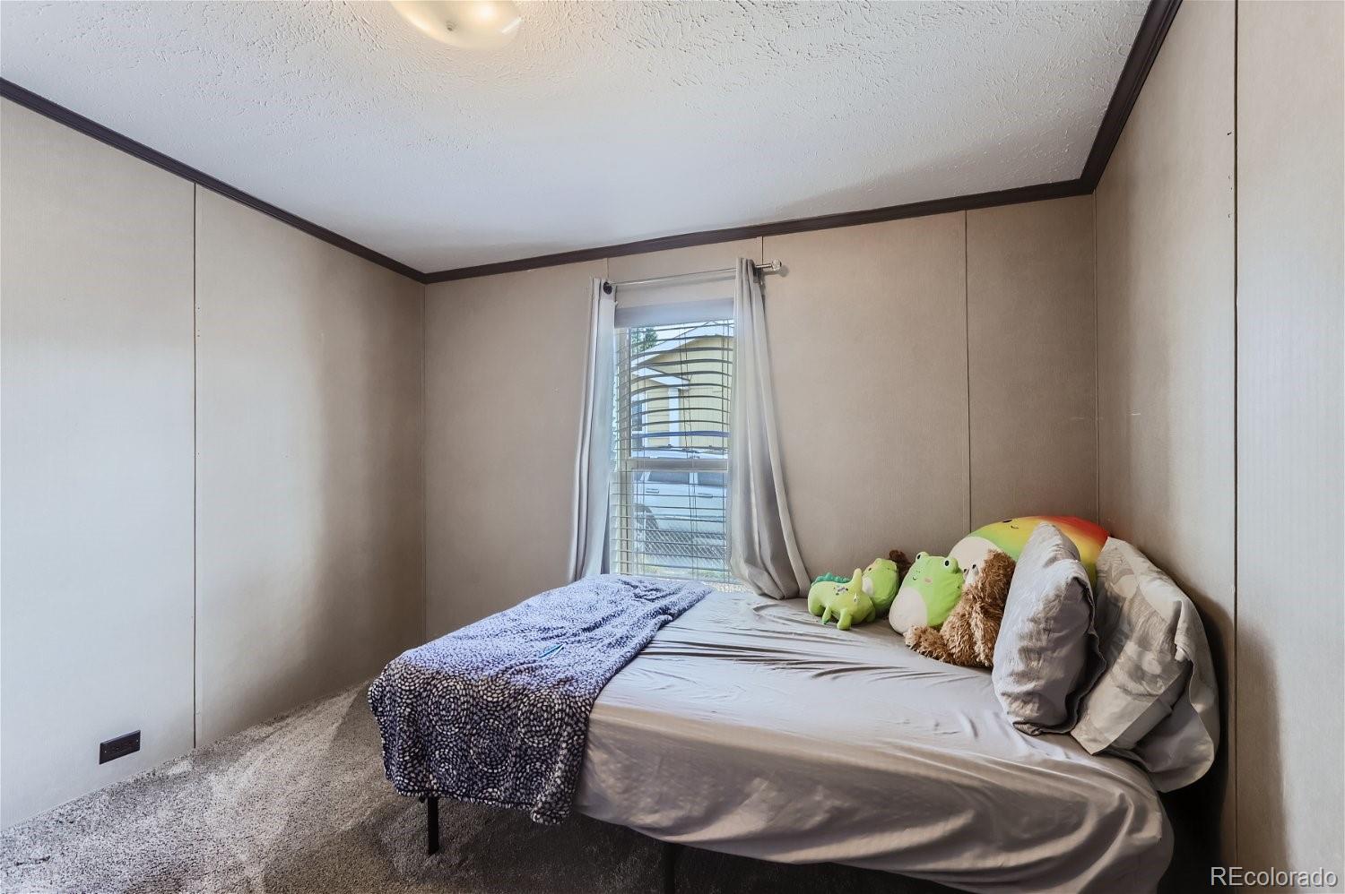 1500 W Thornton Parkway