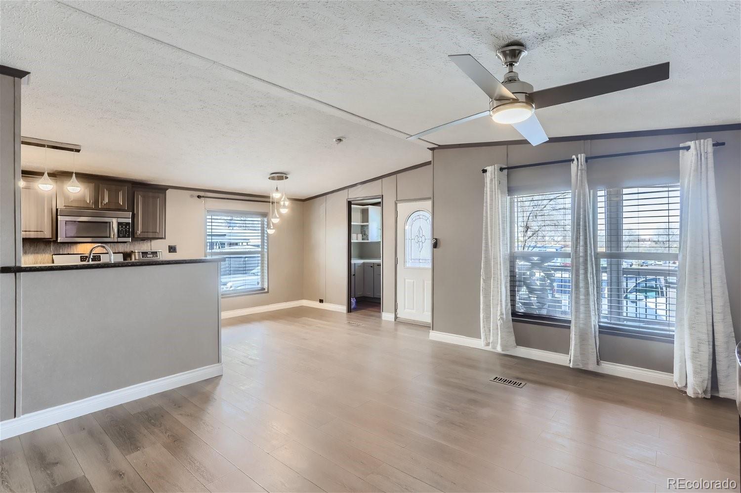 1500 W Thornton Parkway