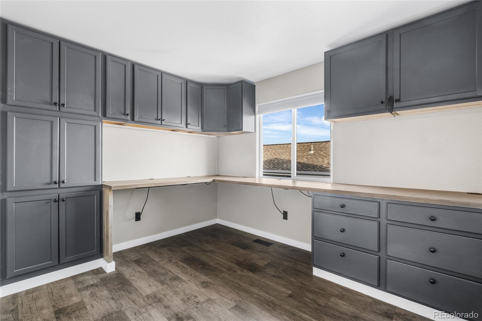 5083 Goshawk Court
