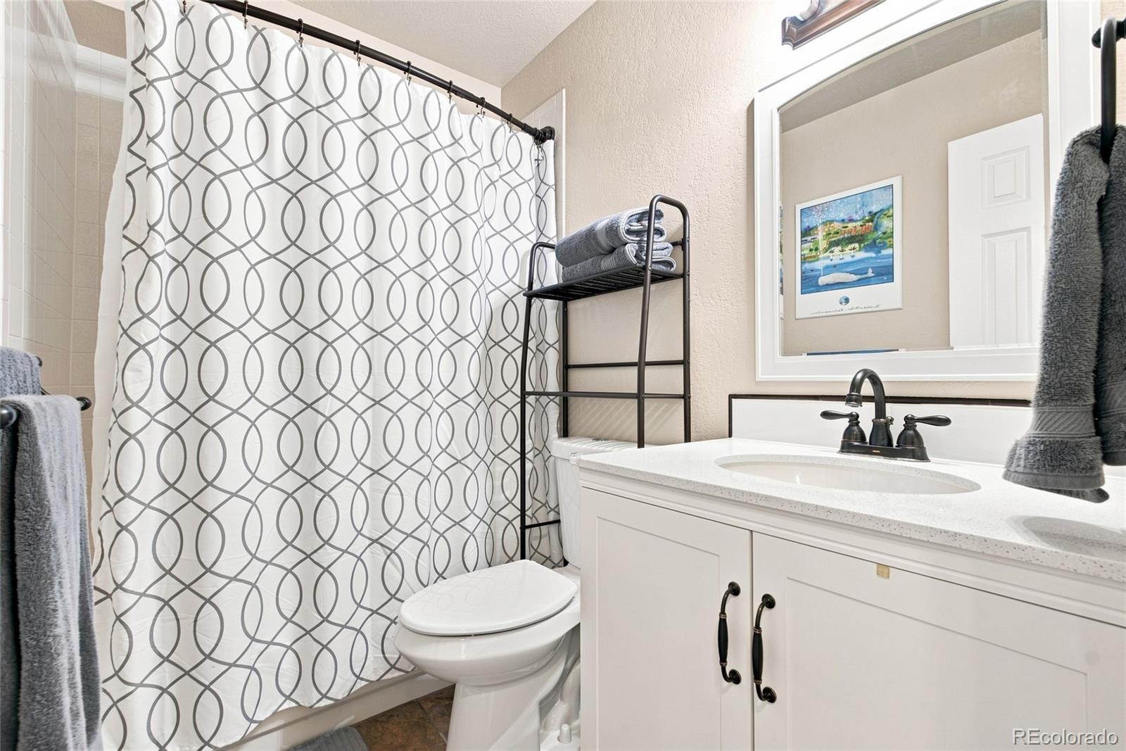 8859 Cloverleaf Circle