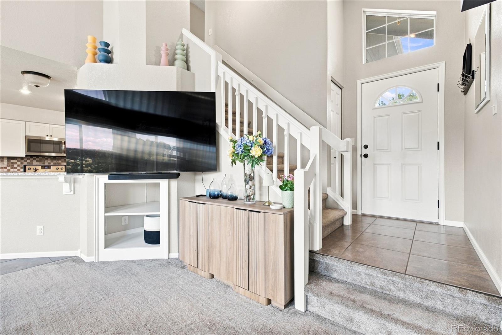 8859 Cloverleaf Circle