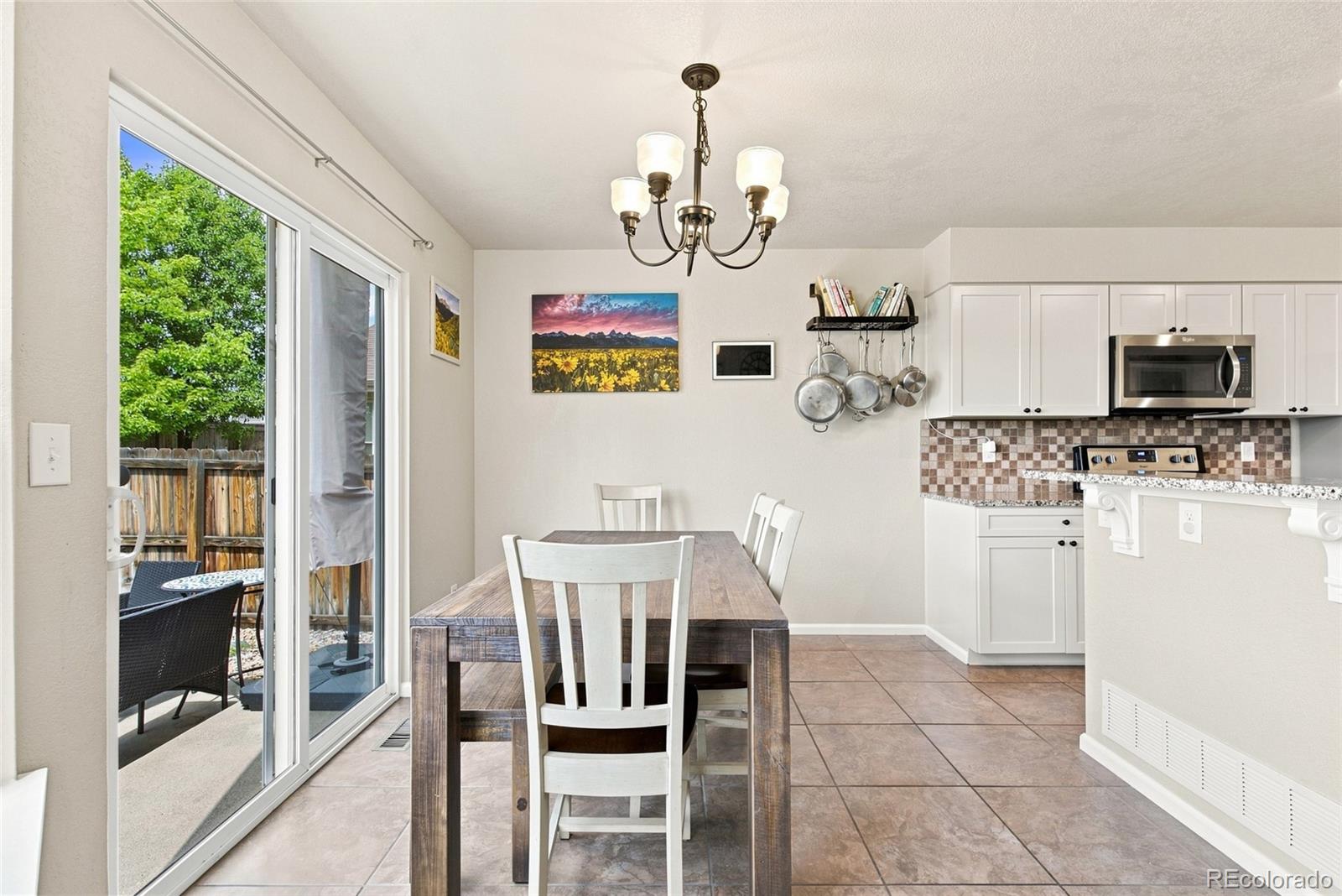 8859 Cloverleaf Circle
